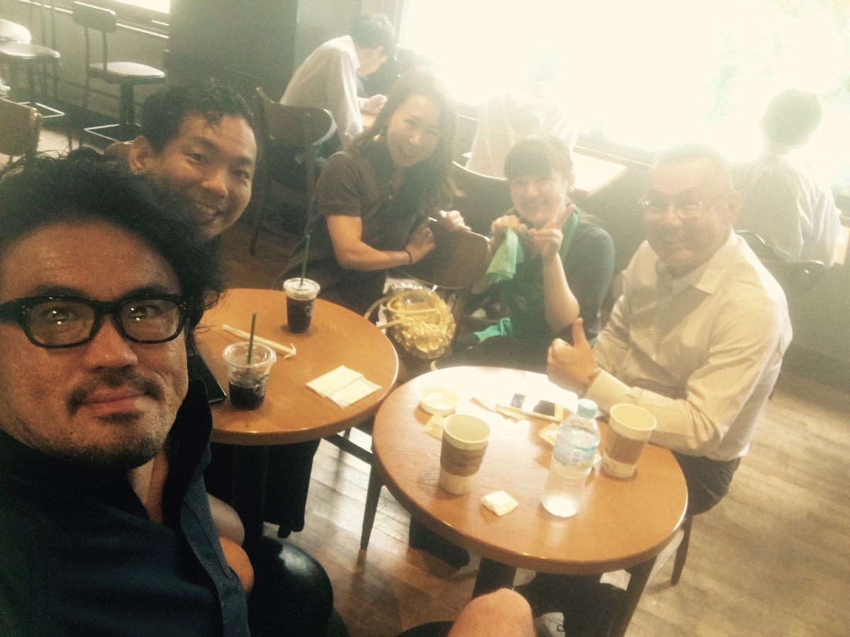 朝はいつものスタバに仲良しのみんなが集結(笑)