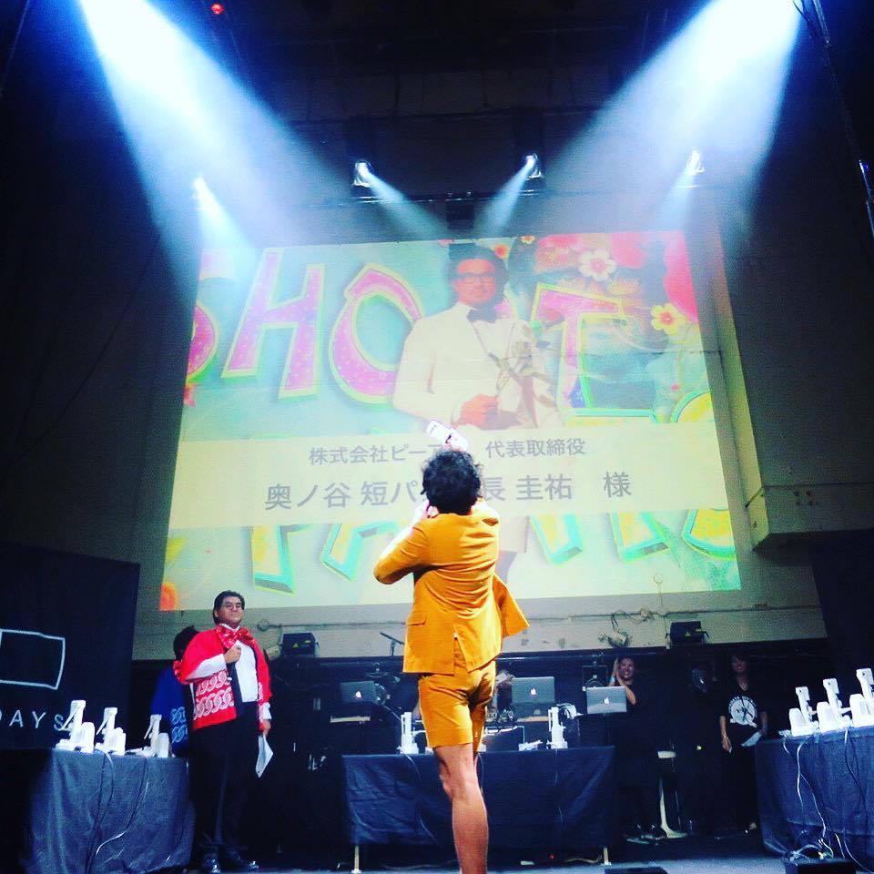 大舞台でもインカメ。