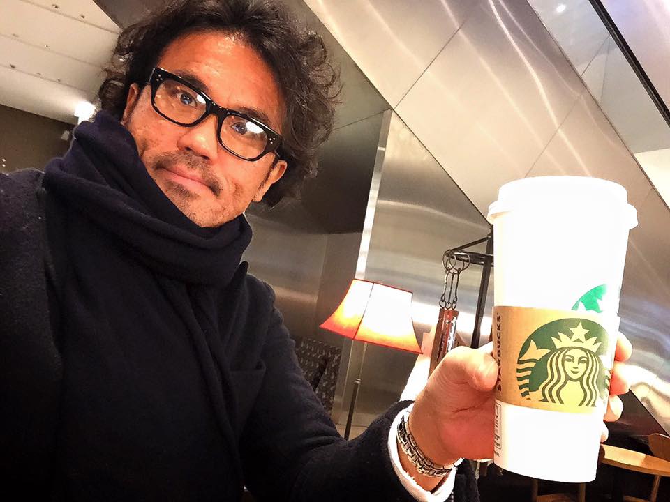 サツアイの合間に今年初スタバ。