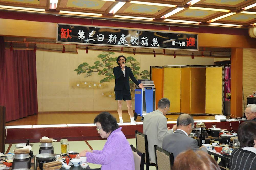 ほら。見て。現にボクの歌、誰一人聞いてないでしょう。