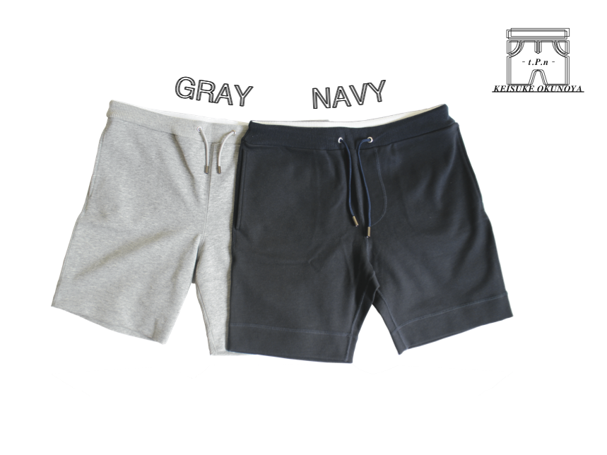 カットソーのボンディングという素材を使用。とにかく履きやすい。