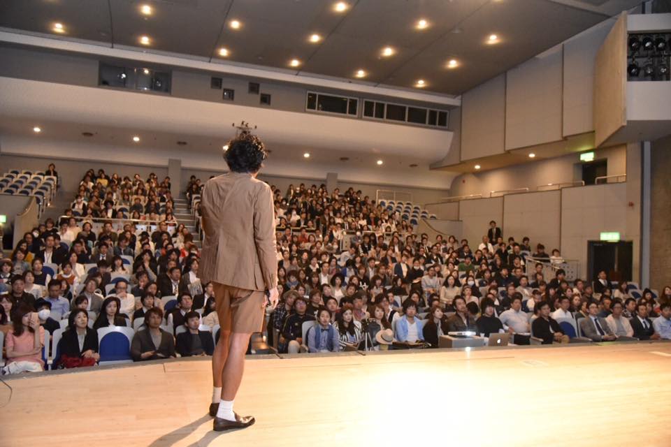 ど迫力満点の会場でした。