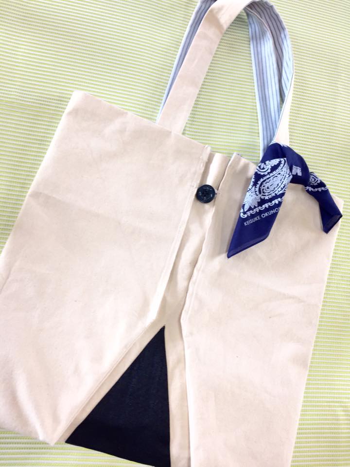 シノも短パンロゴのバッグ作ってるよーーーーーーーーーーー!!