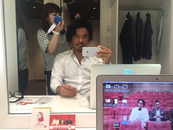 今日は結婚式会場にて終日収録です。