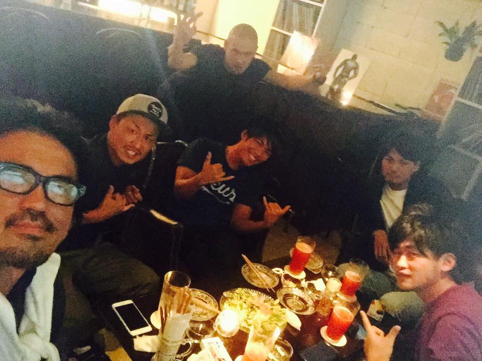 いつものkisobarで。たらふく飲んでたなー。みんな(笑)