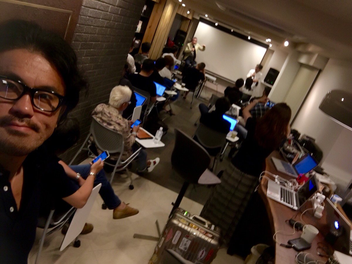 あ。これは昨日のウルトラエヴァの同窓会ね。