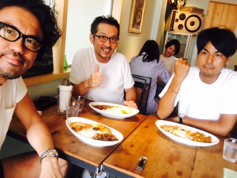 カレーは美味い。だけはツイッターで十分。