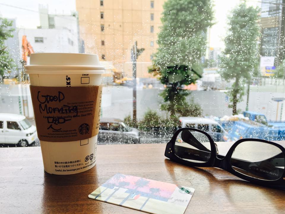 久しぶりのスタバからおはようございます。