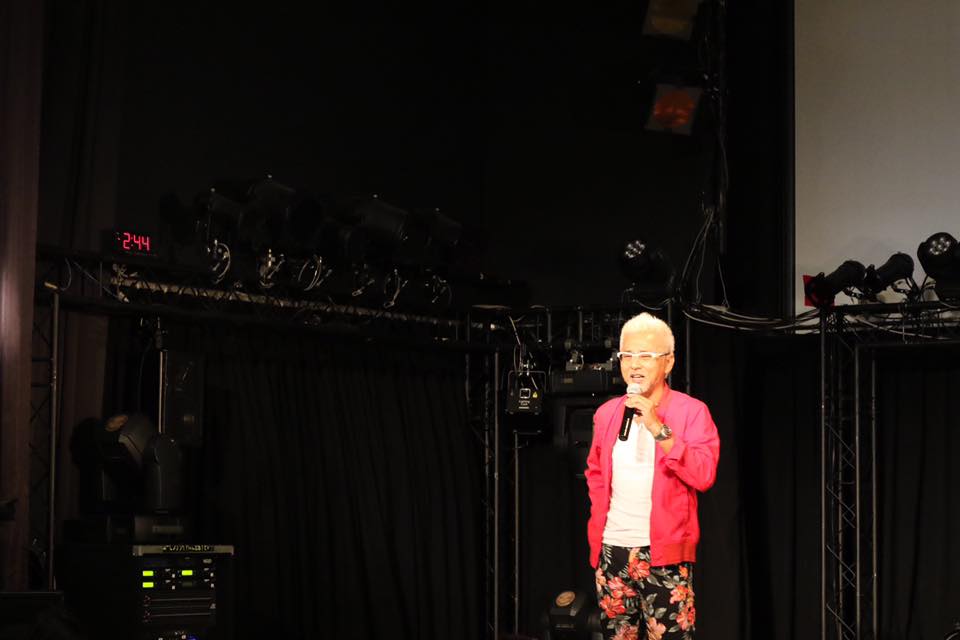 1人目のゲスト講師はハッピーね。