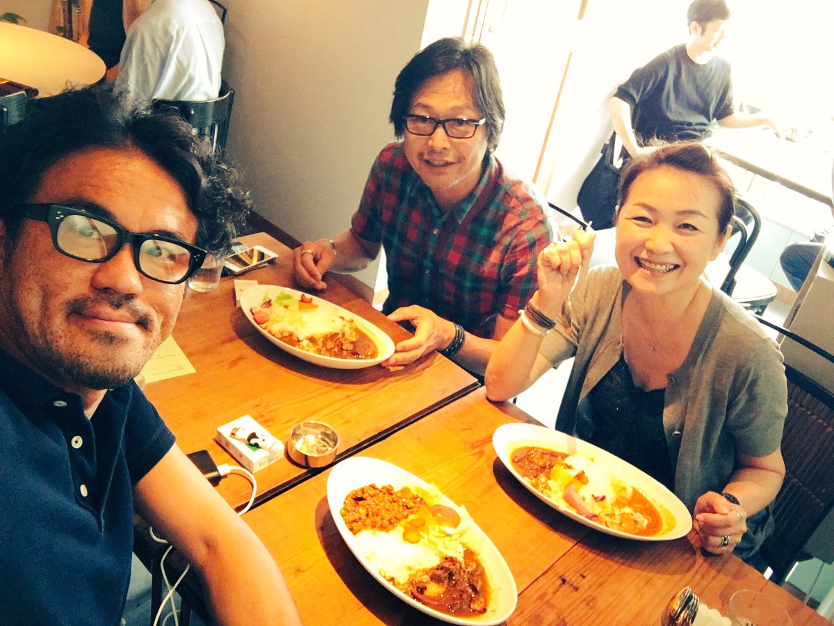 旭川に本社を置く。アパレル会社の柏崎さんと浅井さんと一緒に。