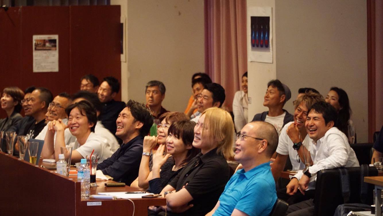 お一人微妙だけど(笑)みんな笑ってくれてるなー。