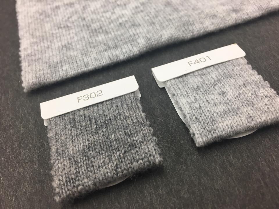 昨日は新色のマフラーを急遽発表しました。