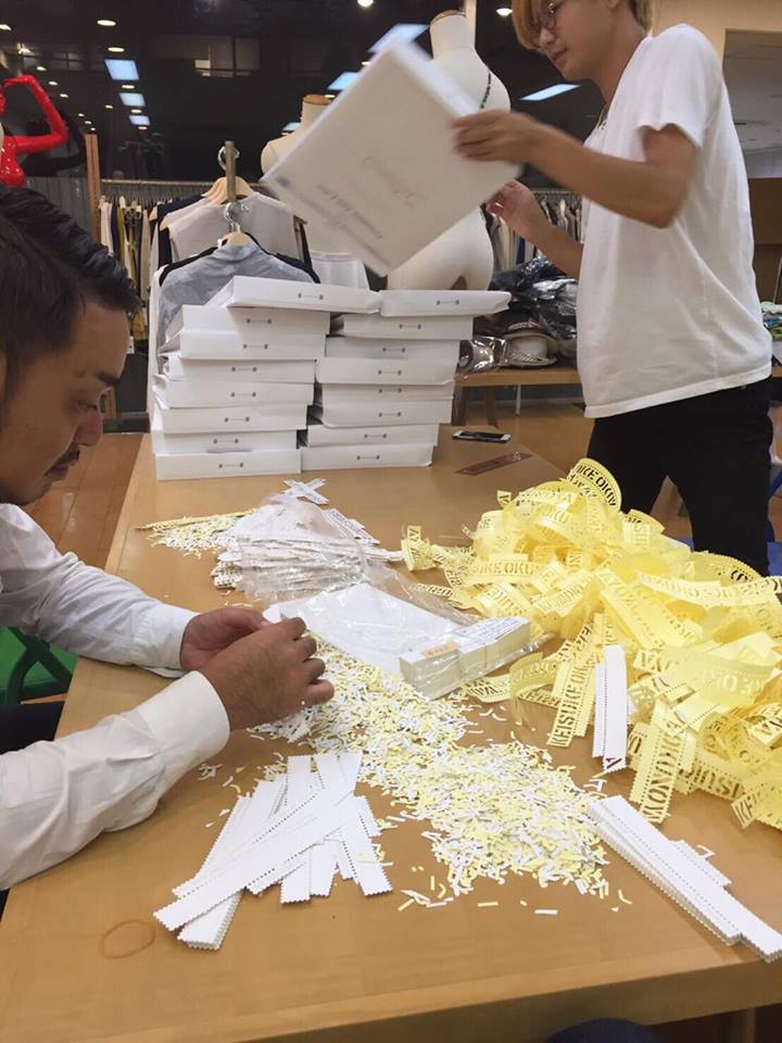 袋を作ってくれた矢島くんにも手伝ってもらいました。