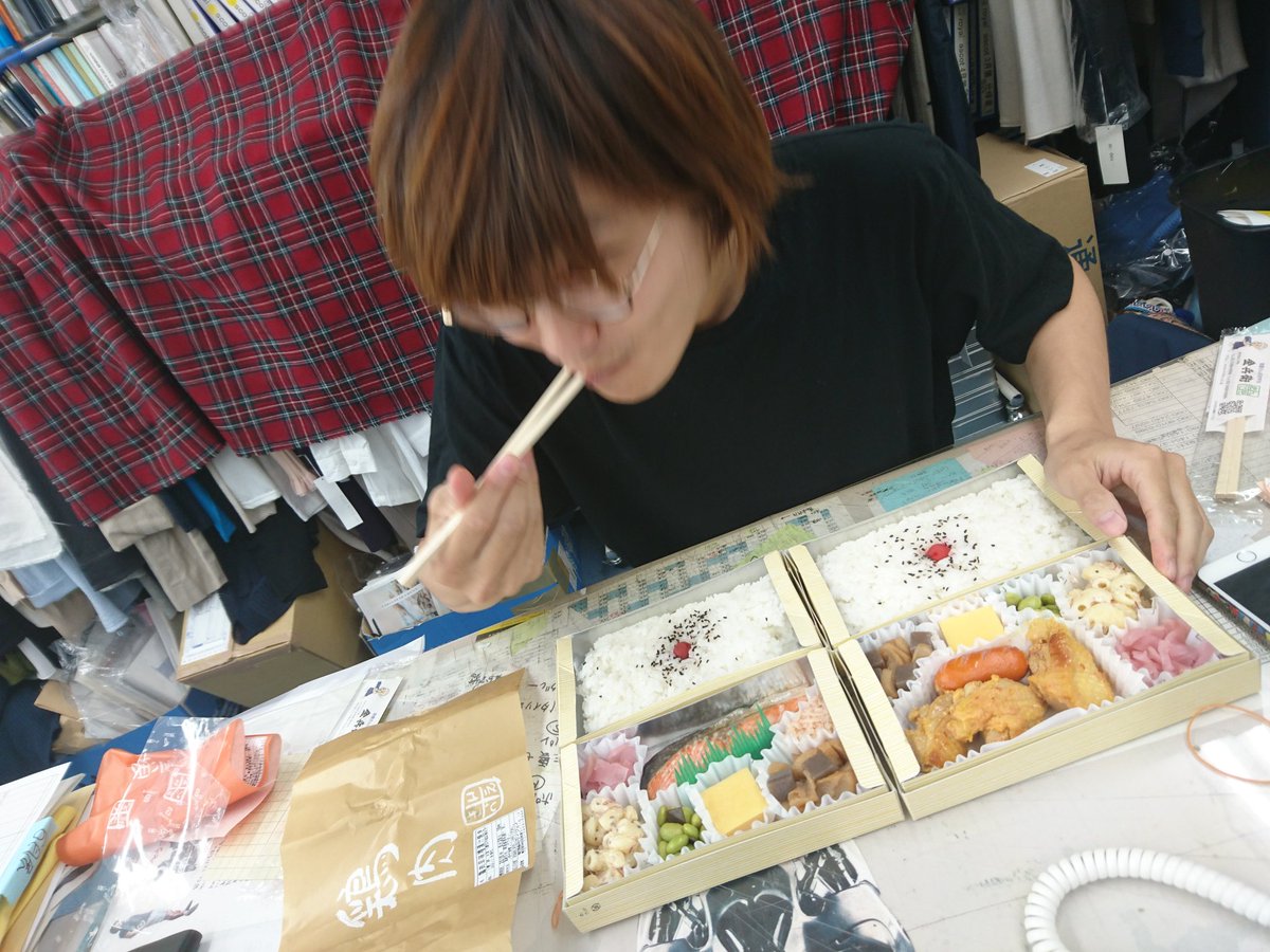 弁当食う時だけは動きが俊敏に