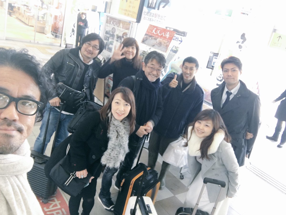 米沢駅でみんなとお別れー!